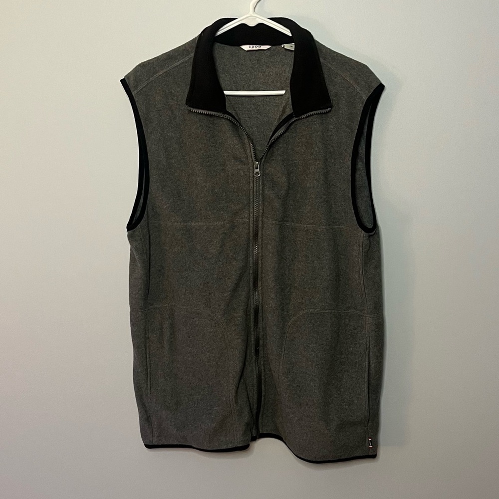 Izod gray fleece vest, great condition unisex